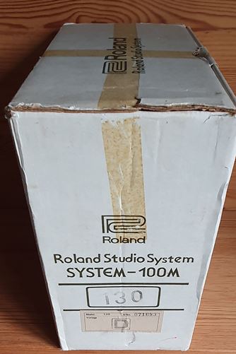 Roland-Box for System 100M Dual VCA module